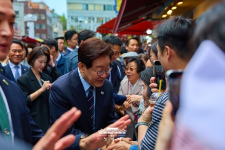 이재명 대통령, “선생님이 교육에 전념할 환경 만들 것”